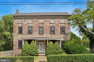 11 N GRANGE AVE, Collegeville, PA 19426