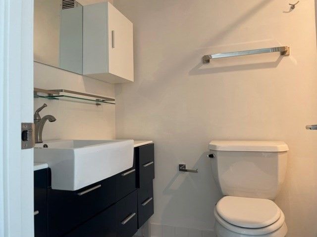 10 Museum Way 1824, Cambridge, MA 02141