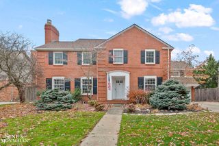 1117 Bishop Road, Grosse Pointe Park, MI 48230