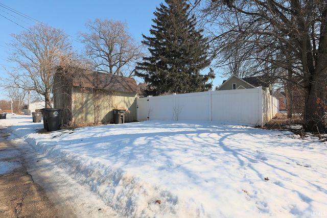 1025 Rivermet Avenue, Fort Wayne, IN 46805