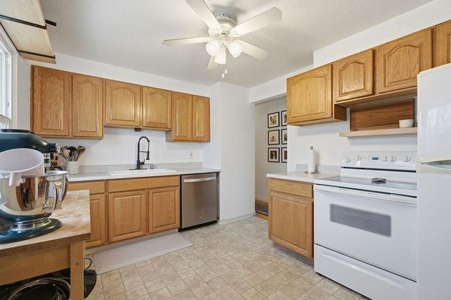 5924 N BELT St, Spokane, WA 99205