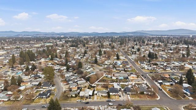 5924 N BELT St, Spokane, WA 99205