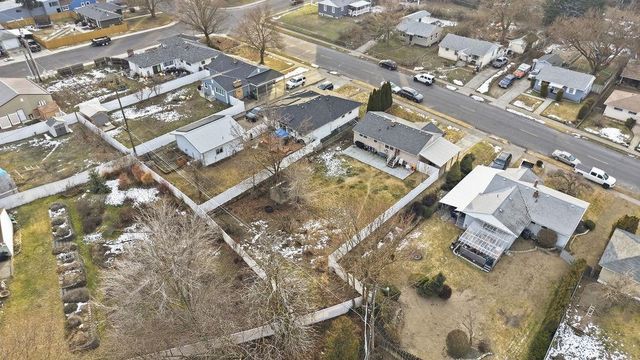 5924 N BELT St, Spokane, WA 99205