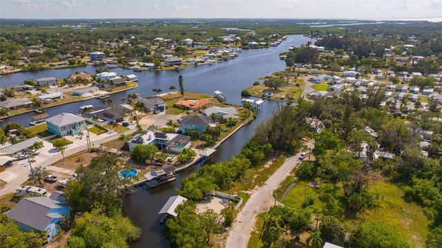 826 W SHELL POINT STREET, Ruskin, FL 33570