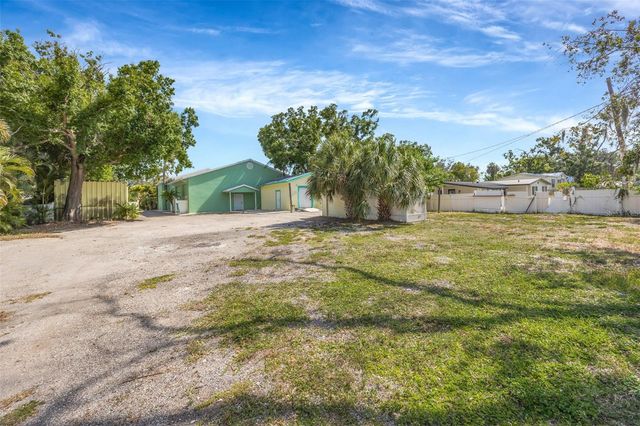 826 W SHELL POINT STREET, Ruskin, FL 33570