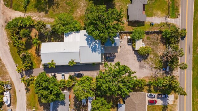 826 W SHELL POINT STREET, Ruskin, FL 33570