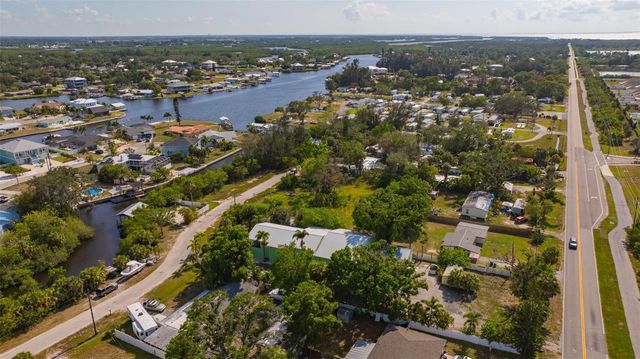 826 W SHELL POINT STREET, Ruskin, FL 33570