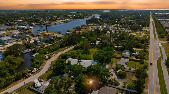 826 W SHELL POINT STREET, Ruskin, FL 33570