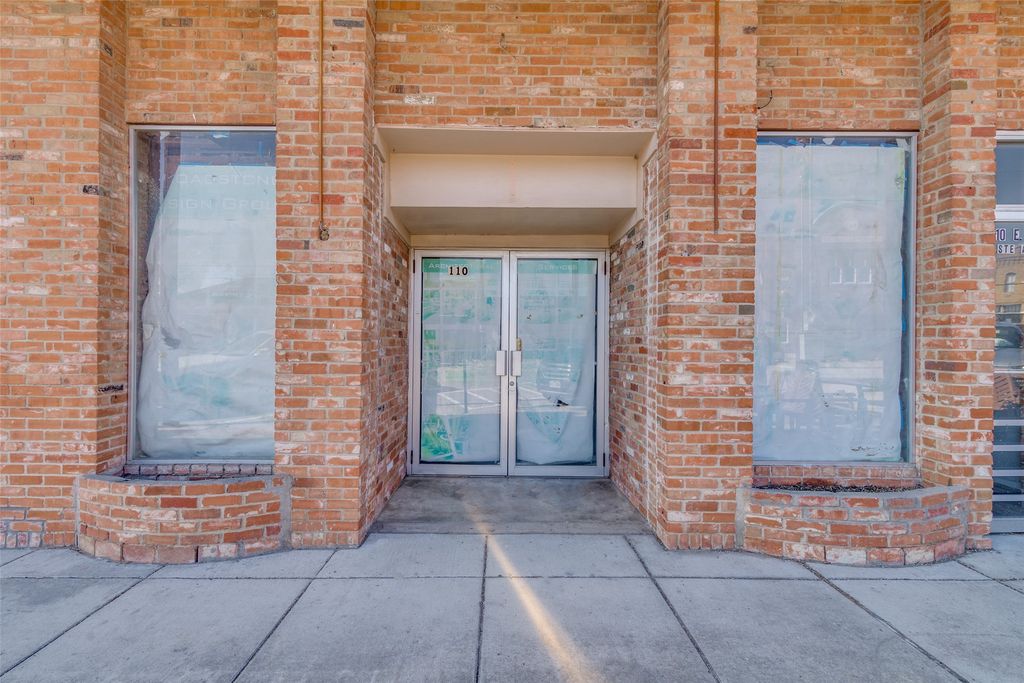 110 E Main Street, Forney, TX 75126