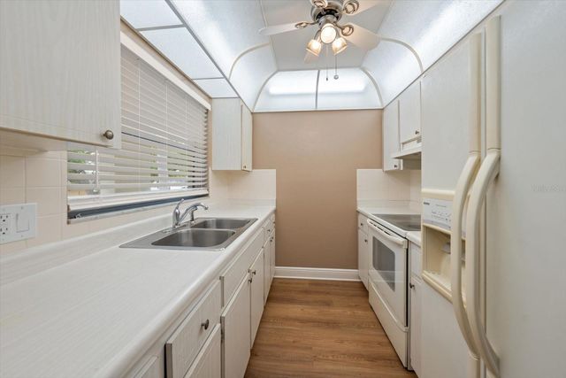 1975 W BAY DRIVE 115, Largo, FL 33770