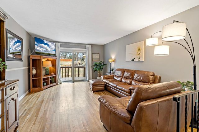 4048 Cinnabar Drive, Eagan, MN 55122