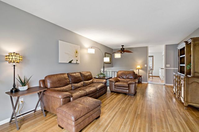 4048 Cinnabar Drive, Eagan, MN 55122