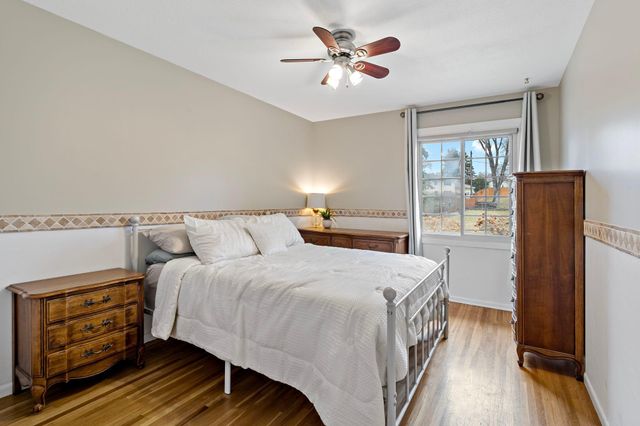 4048 Cinnabar Drive, Eagan, MN 55122