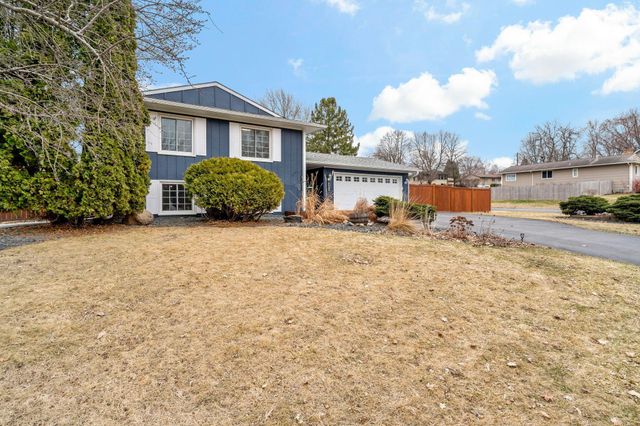 4048 Cinnabar Drive, Eagan, MN 55122