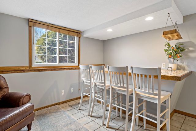 4048 Cinnabar Drive, Eagan, MN 55122