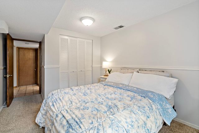 4048 Cinnabar Drive, Eagan, MN 55122