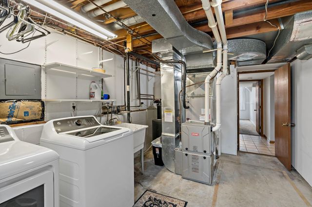 4048 Cinnabar Drive, Eagan, MN 55122