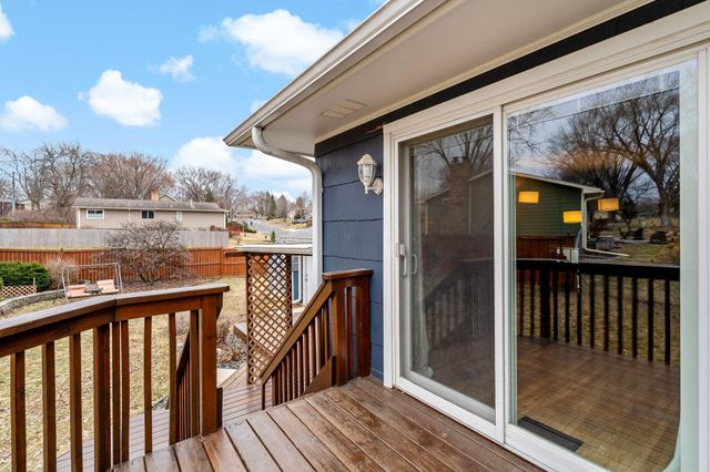 4048 Cinnabar Drive, Eagan, MN 55122