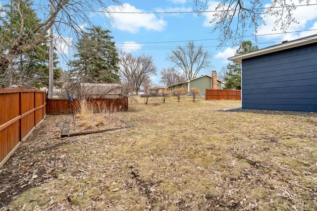 4048 Cinnabar Drive, Eagan, MN 55122