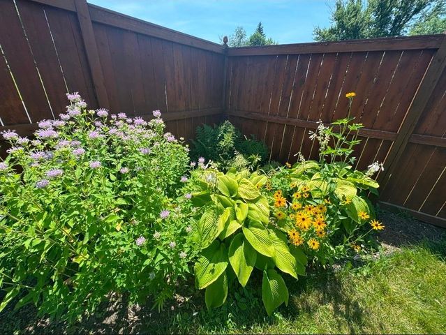 4048 Cinnabar Drive, Eagan, MN 55122