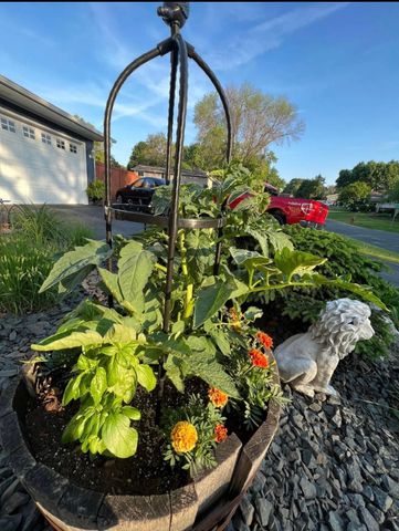 4048 Cinnabar Drive, Eagan, MN 55122