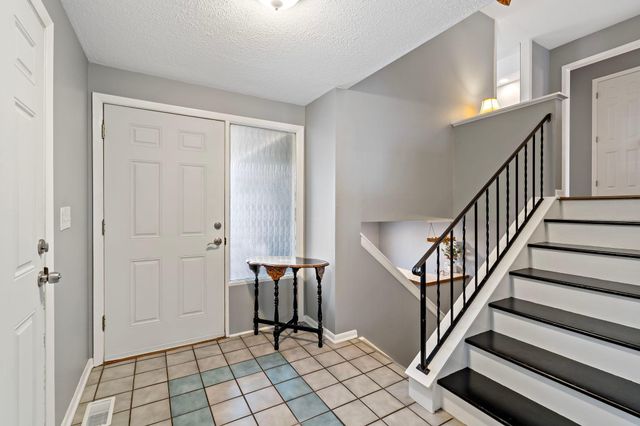 4048 Cinnabar Drive, Eagan, MN 55122