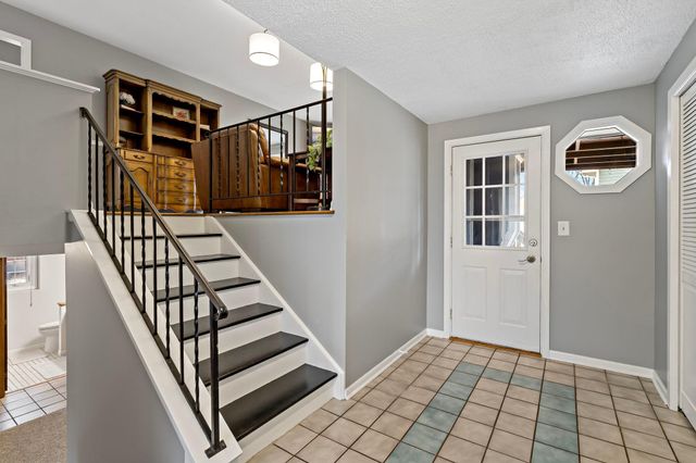 4048 Cinnabar Drive, Eagan, MN 55122