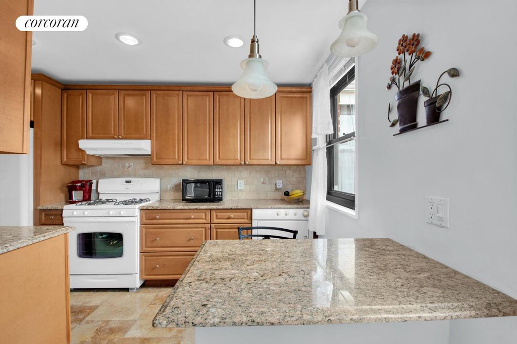 2129 Utopia Pkwy, New York City, NY 11357