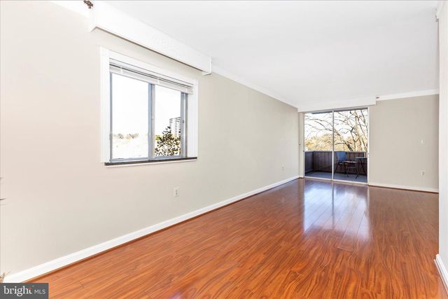 7505 DEMOCRACY BLVD, Bethesda, MD 20817