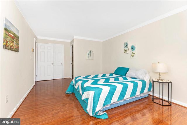 7505 DEMOCRACY BLVD, Bethesda, MD 20817