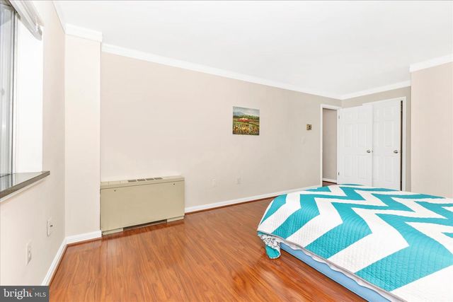 7505 DEMOCRACY BLVD, Bethesda, MD 20817