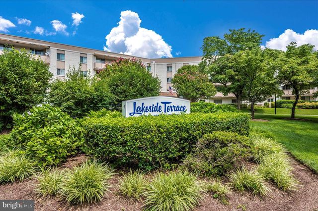 7505 DEMOCRACY BLVD, Bethesda, MD 20817