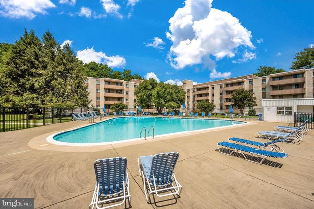 7505 DEMOCRACY BLVD, Bethesda, MD 20817