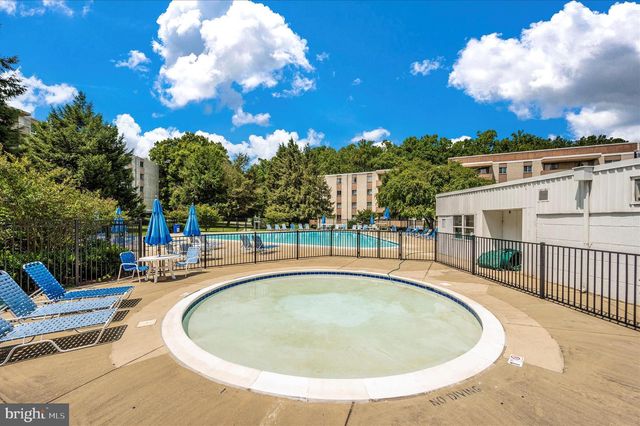 7505 DEMOCRACY BLVD, Bethesda, MD 20817