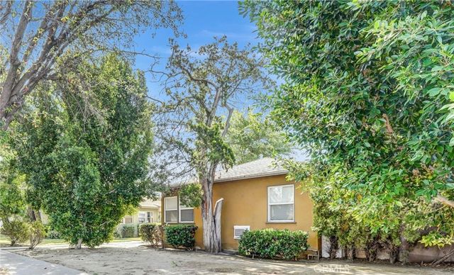 15212 Victory Blvd 4, Van Nuys, CA 91411