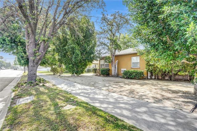 15212 Victory Blvd 4, Van Nuys, CA 91411