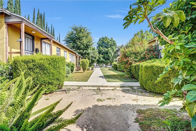 15212 Victory Blvd 4, Van Nuys, CA 91411