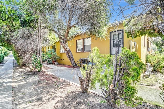15212 Victory Blvd 4, Van Nuys, CA 91411
