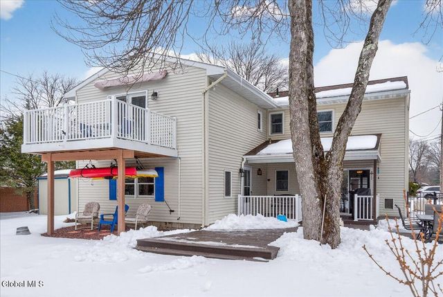 22 Thelma Street, Colonie, NY 12205