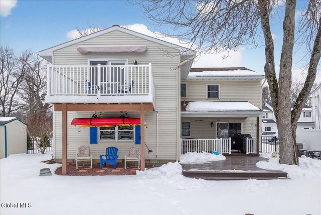 22 Thelma Street, Colonie, NY 12205