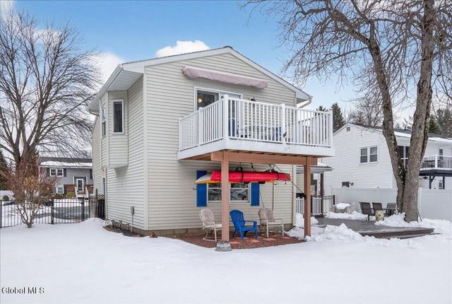 22 Thelma Street, Colonie, NY 12205