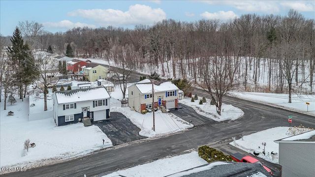 22 Thelma Street, Colonie, NY 12205