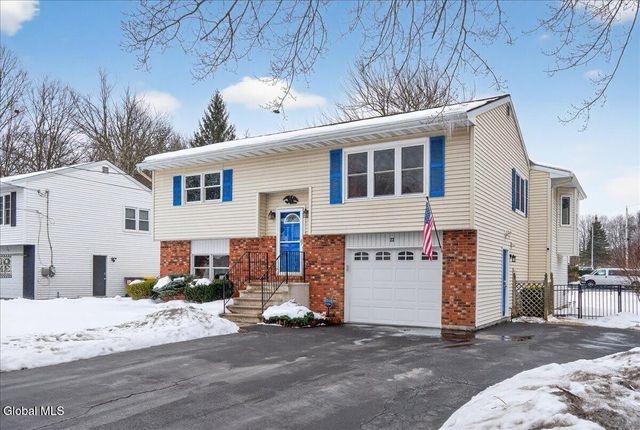 22 Thelma Street, Colonie, NY 12205