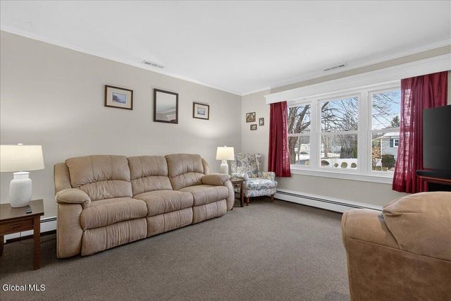 22 Thelma Street, Colonie, NY 12205