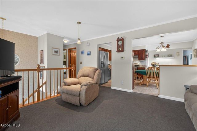 22 Thelma Street, Colonie, NY 12205