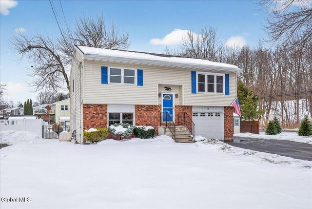 22 Thelma Street, Colonie, NY 12205