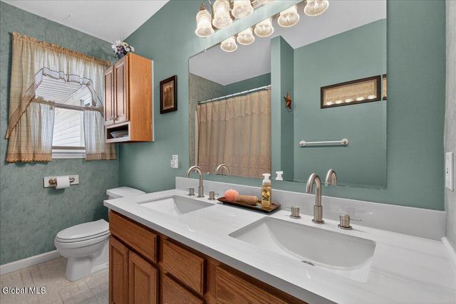 22 Thelma Street, Colonie, NY 12205