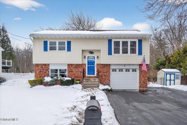 22 Thelma Street, Colonie, NY 12205