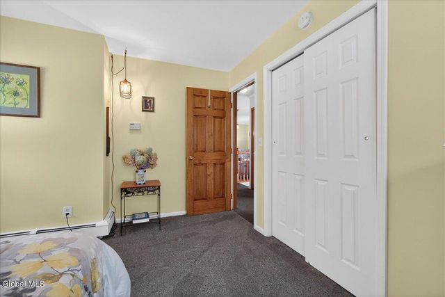 22 Thelma Street, Colonie, NY 12205