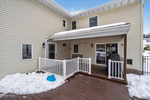 22 Thelma Street, Colonie, NY 12205